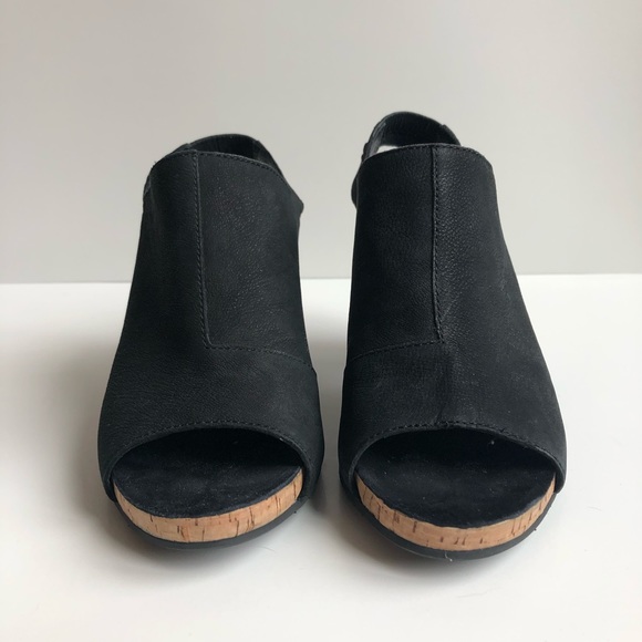 Eileen Fisher | sling back peep toe heels - Picture 4 of 6